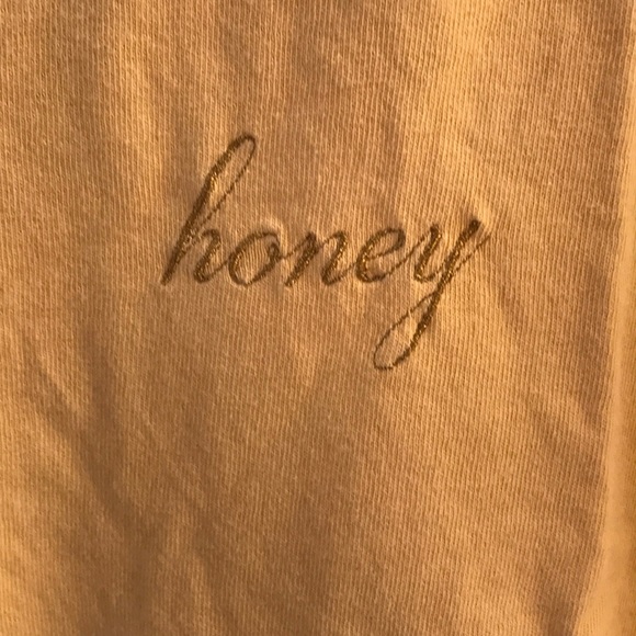 Brandy honey embroidered cropped tee - Picture 3 of 3